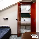 Hotell Experimental 4*