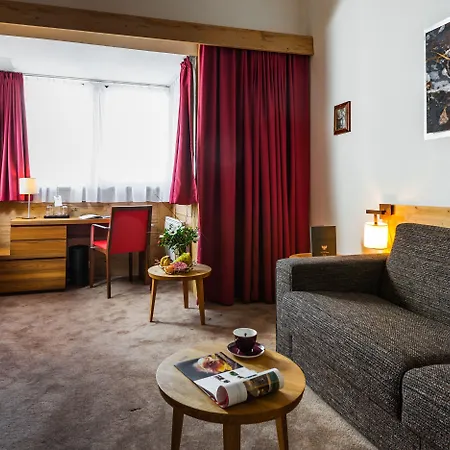 L'aigle Des Neiges Hotel 4*