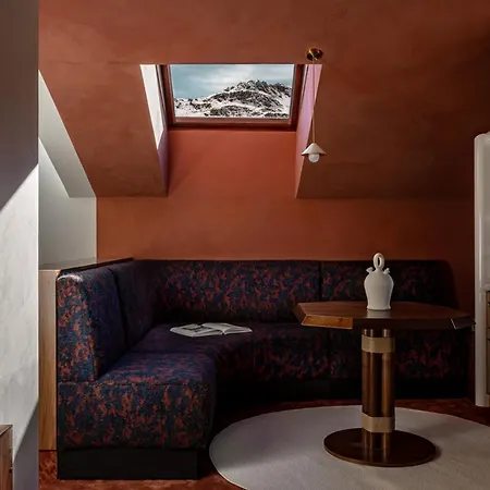 Experimental Hotel 4*