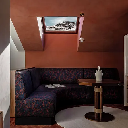 Experimental Hotel 4*